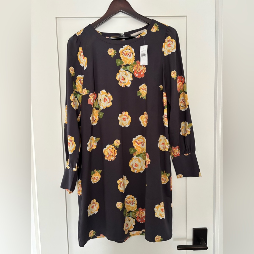 LOFT size M long sleeve floral shift dress